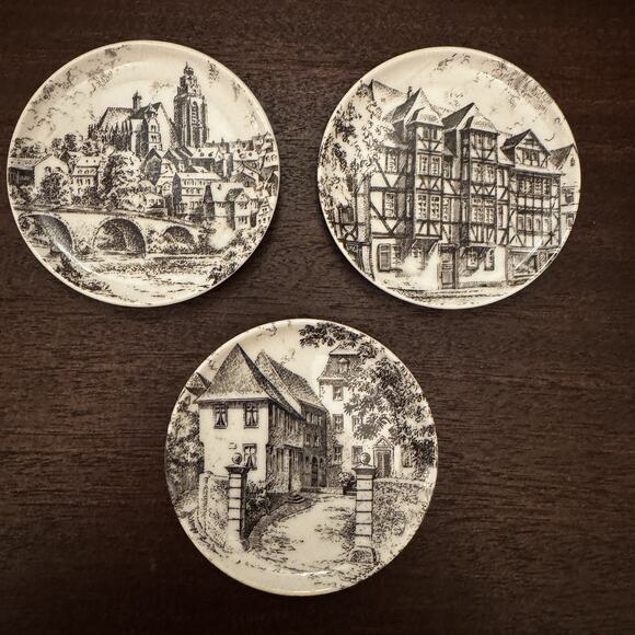 Vintage Wetzlar Germany Collectible Mini Plates Set of 3 German Souvenir Marked - Picture 2 of 10